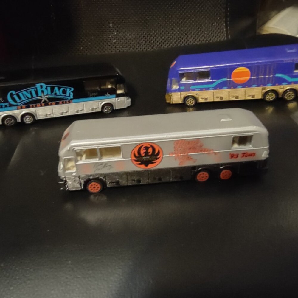 COPY - COUNTRY STARS TOURING BUSES